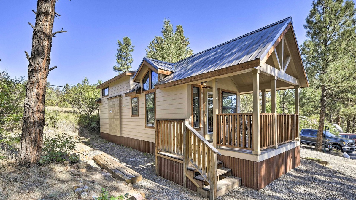 Pagosa Hills Cabin | Roomy Pagosa Springs Tiny Cabin: 1 Mi to Downtown