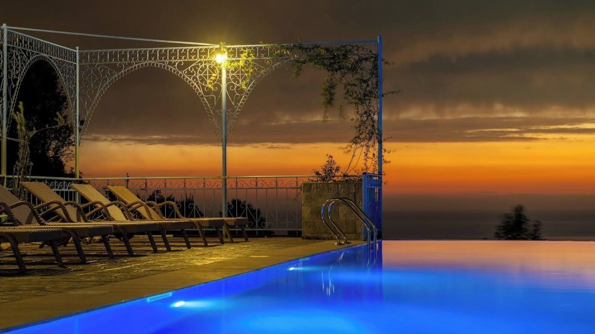 Kobuleti Hotel | Roots Resort