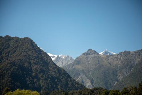 Fox Glacier Bed & Breakfast | Ropatinis Bed & Breakfast