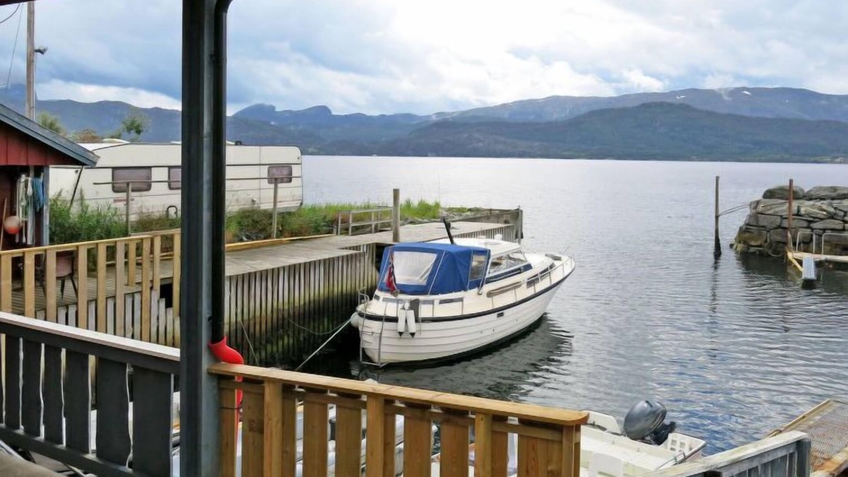 Florø House | Rorbu by Interhome