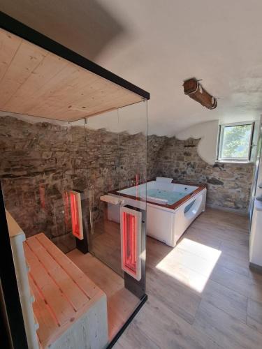 Tresana House | "Rosa di sera" - Relax in Toscana con Spa privata