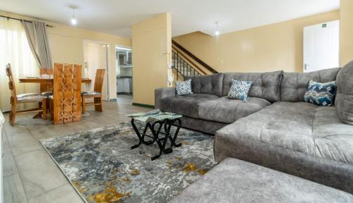 Embakasi House | Rosa Luxury Villa near Jomo Kenyatta International Airport-JKIA