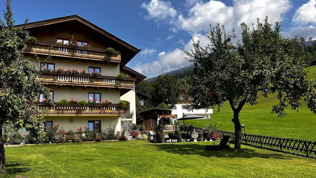 Hart im Zillertal Apartment | Rosalie by Interhome