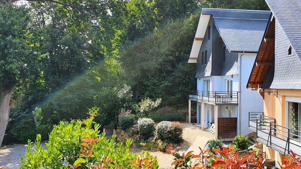 Equemauville House | Rosalina Estate Up to 38 people - 15 rooms - 3500m2 enclosed garden