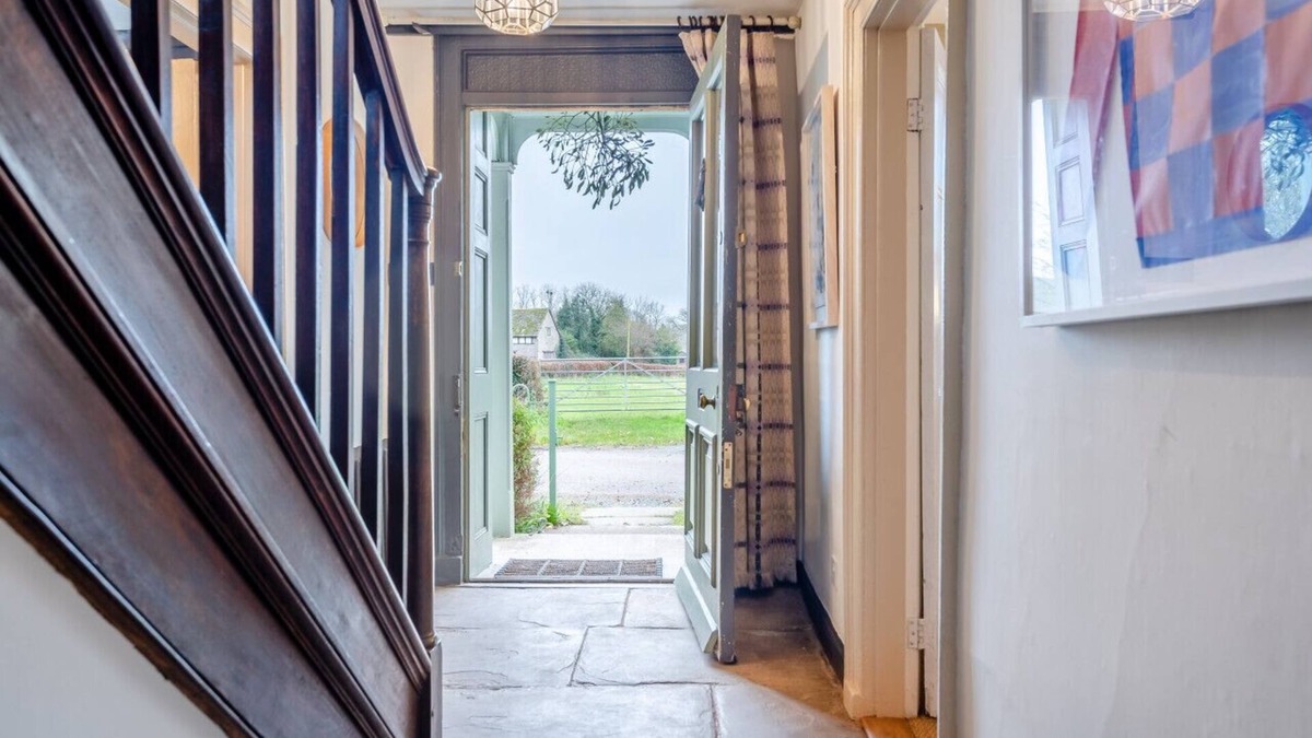 Westbrook Court House | Rosamond House - Four Bedroom House, Sleeps 8