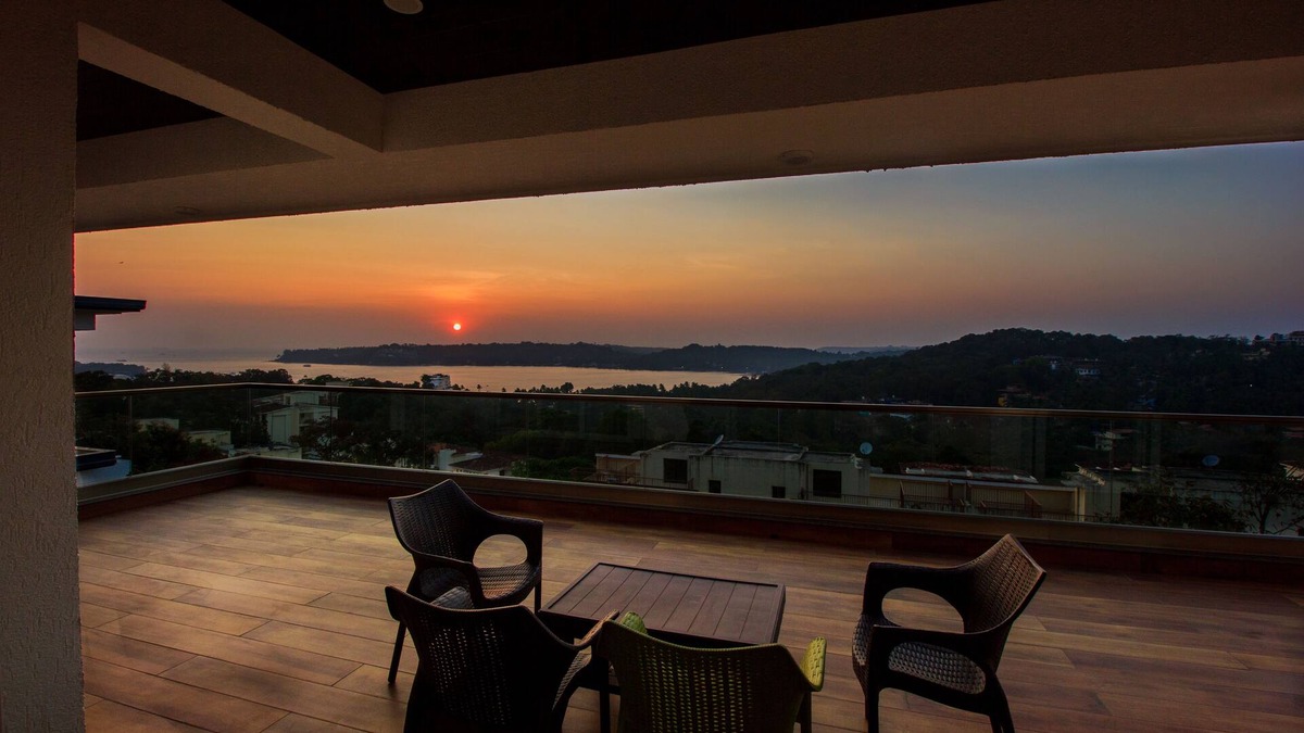 Alto de Porvorim Hotel | ROSASTAYS North Goa Rosa Kuber Mandovi