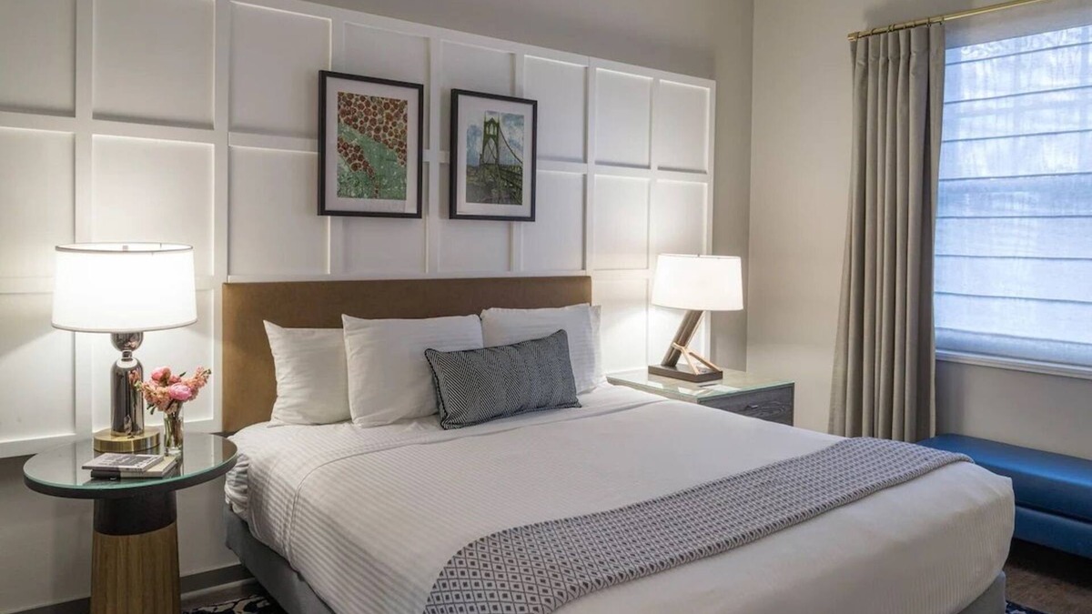 Downtown Portland Hotel | Rose City Panorama: Downtown Sophistication & Style | 3 Units w/Gym Access