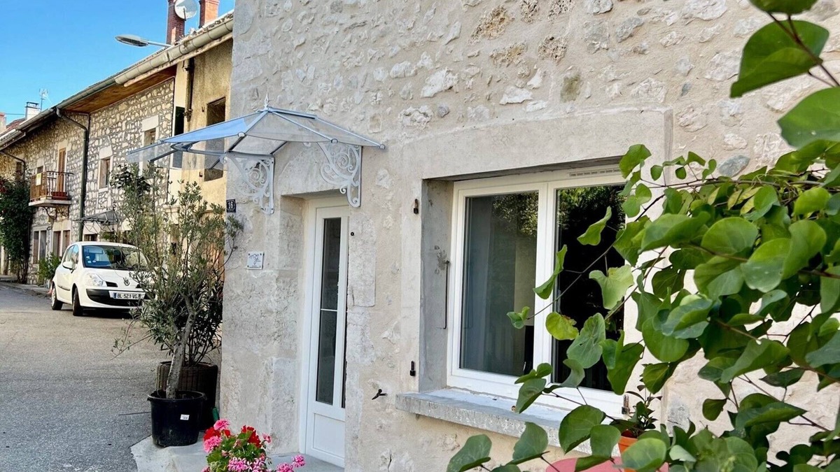 Saint-Martin-de-Bavel House | Rose Cottage