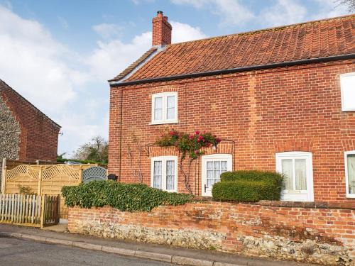 Dereham House | Rose Cottage