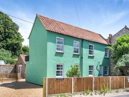 Fakenham House | Rose Cottage