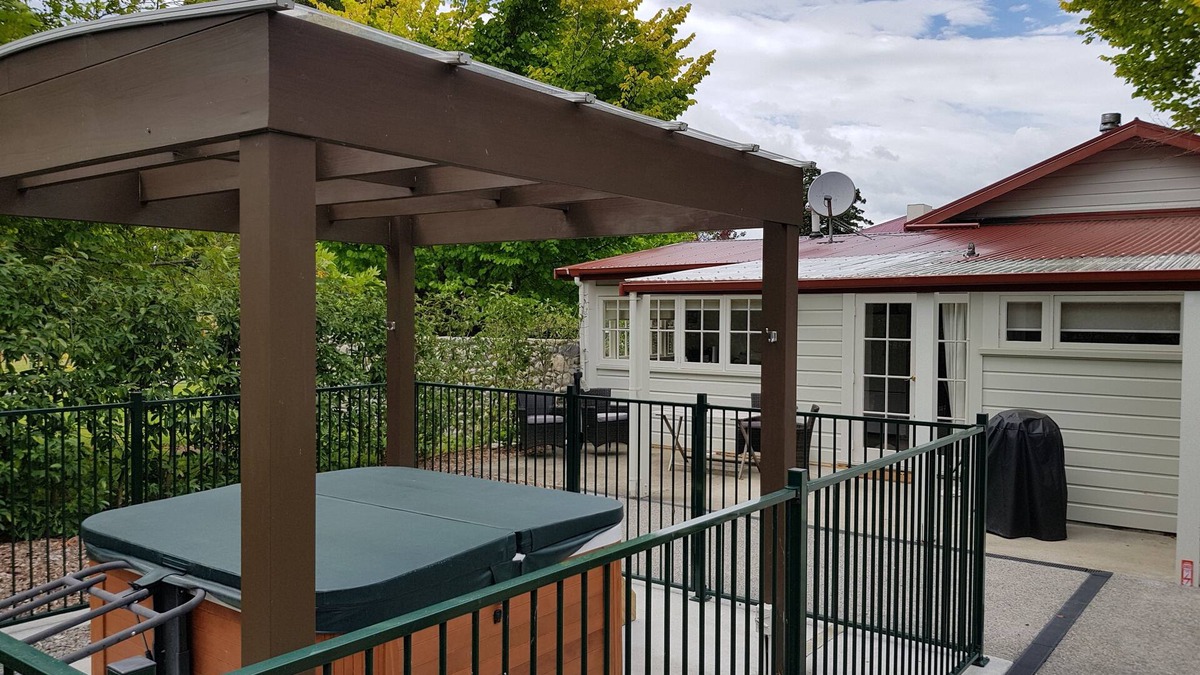 Masterton District Cottage | Rose Cottage - Tranquil retreat n