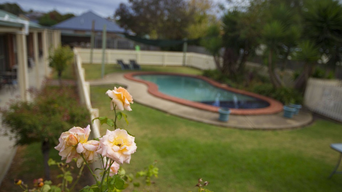 Belmont Hotel | Rose Garden Motel