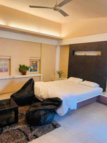 Nandanvan House | Rose Room
