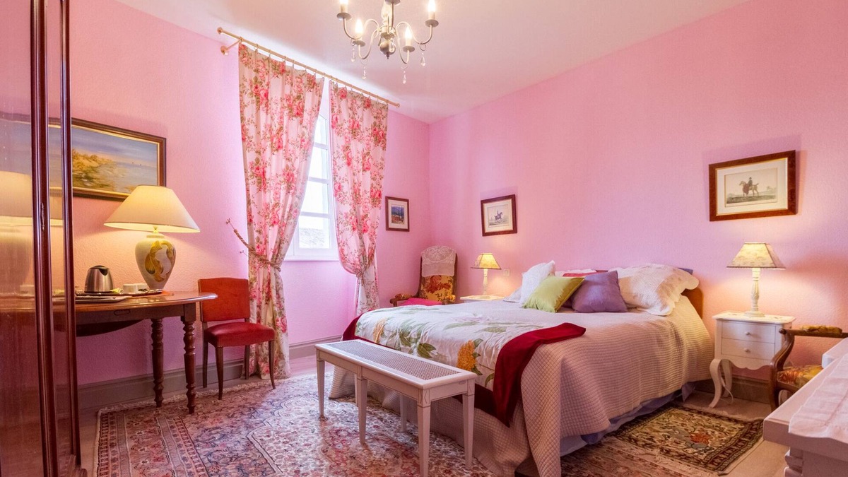 Tournecoupe House | ROSE Room, Saint Roch Bed and Breakfast, indoor heated pool