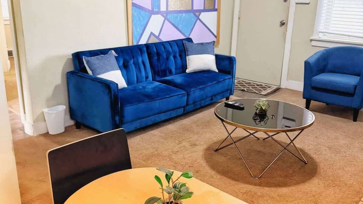 Munhall Apartment | Rose’s Comfortable Place | Cozy 1-Bedroom