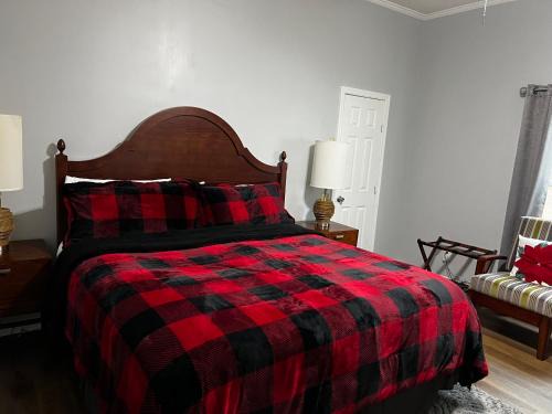Wadley House | Rose