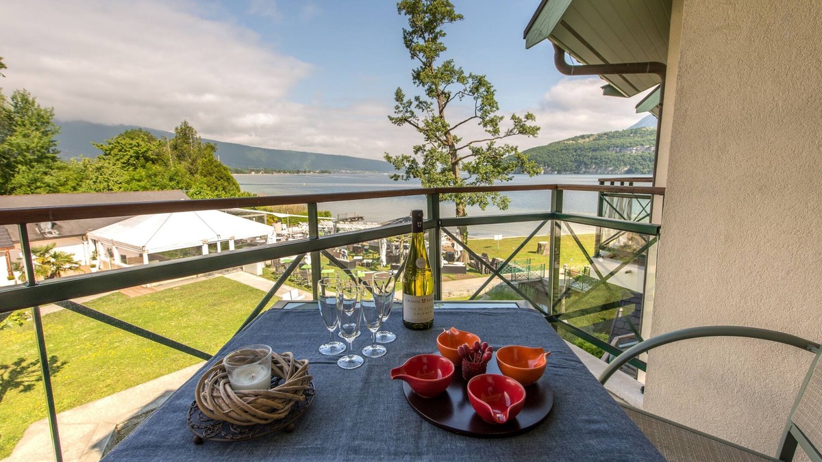 Duingt Apartment | Roseaux du lac 207 - Duplex avec balcon et superbe vue sur le lac