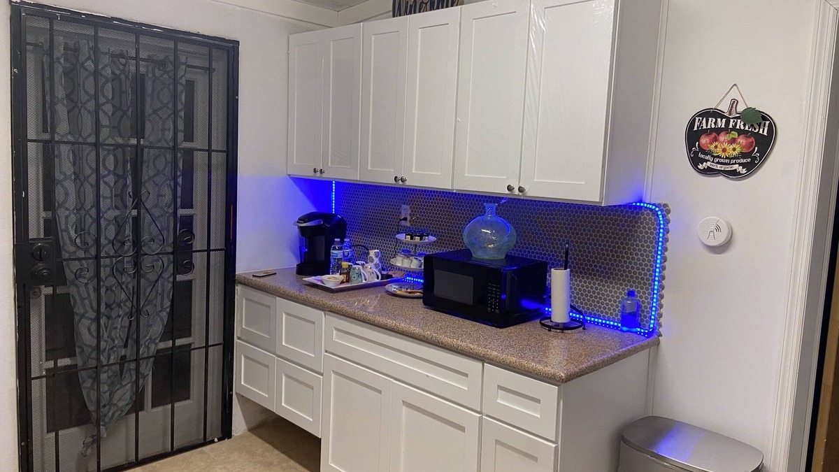 Rock Sound Bed & Breakfast | Rosebud