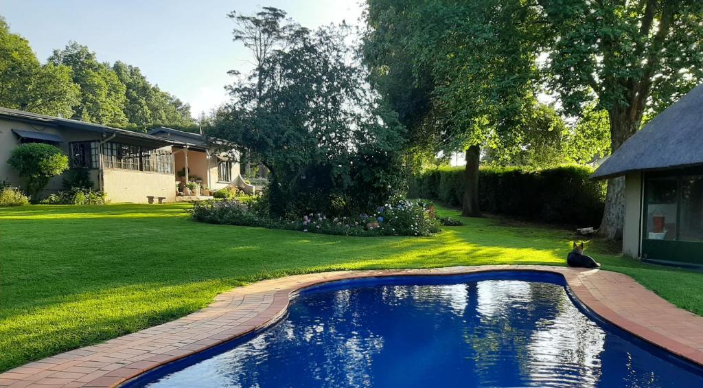 Rosetta House | Rosedale Self Catering Cottage with pool and large entertainment BBQ area