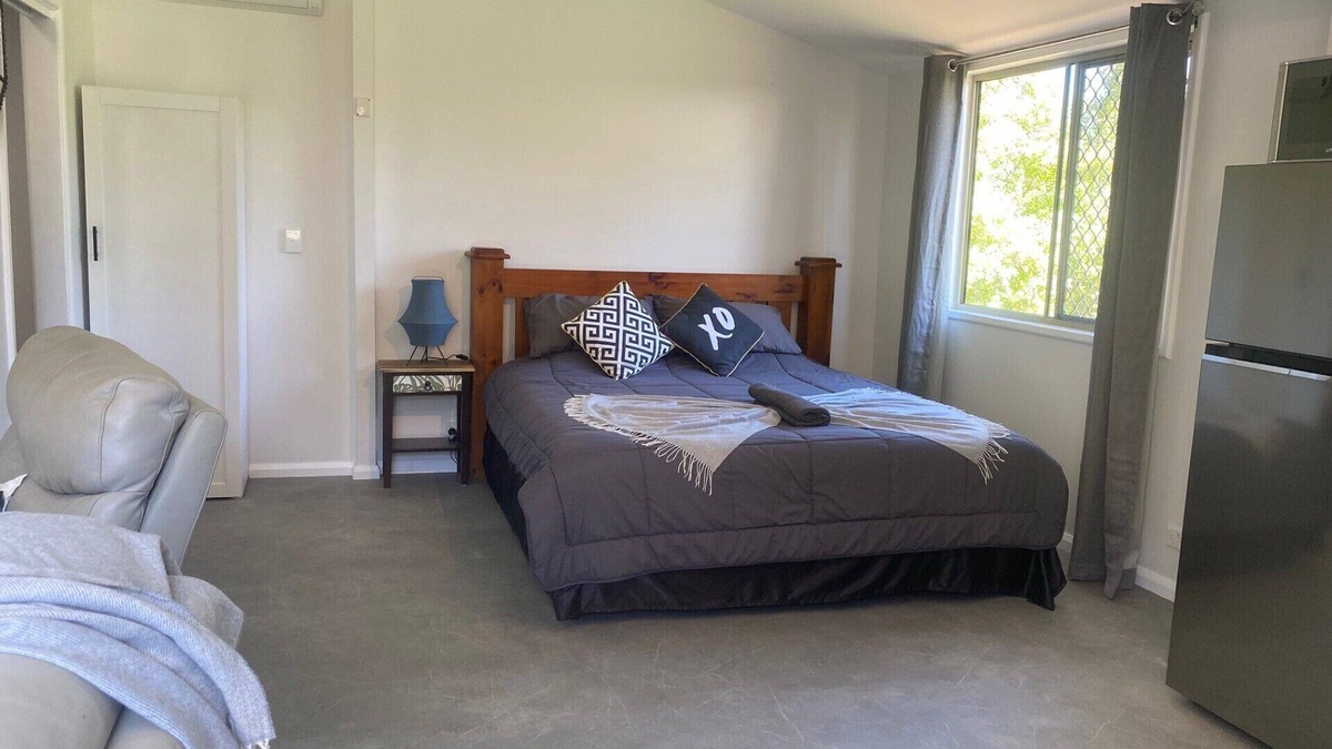 Widgee Cottage | Rosehill cottage retreat & farm stay