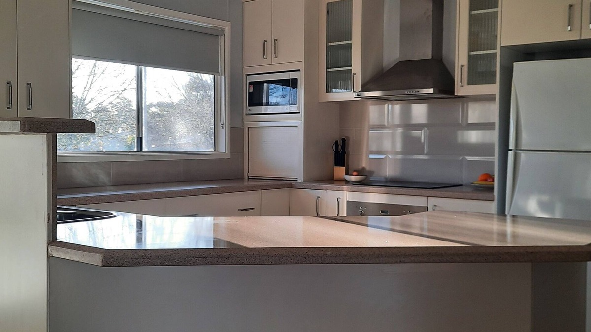 Ariah Park House | Rosella Lodge- Central Riverina - 25 mins to Temora, 10 Mins off Newell Highway