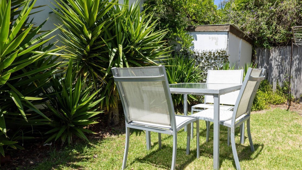 Warrnambool Apartment | Rosella Perch - Stones throw to the Warrnambool Race Course