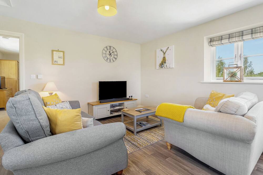 Frampton Apartment | Rosemary – Ground Floor