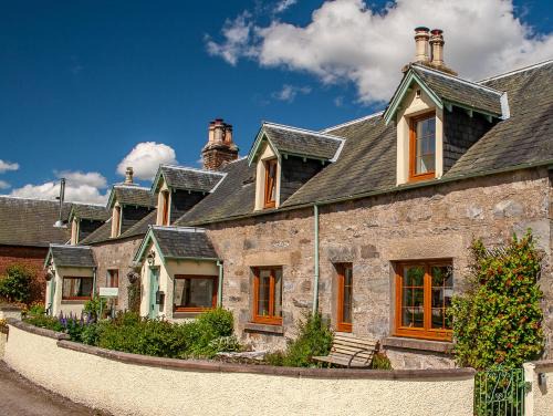 Gorstan House | Rosemount Cottage ONE- Highland Cottage