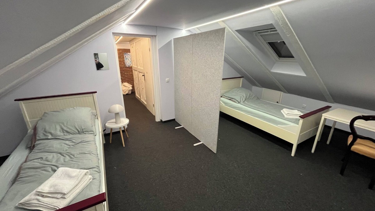 Krogaspe Apartment | Rosenkate - Apartment with 2 rooms (+ 1 room with passage in one of the rooms)