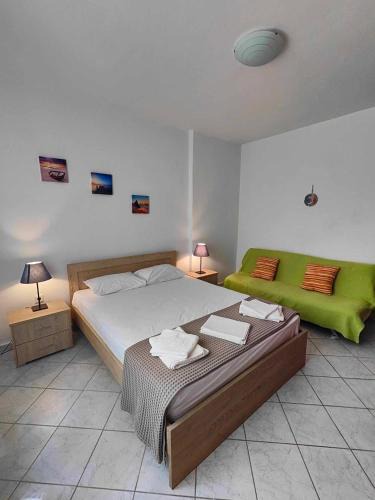 Nea Skioni Apartment | Roses RT apartments Skioni III