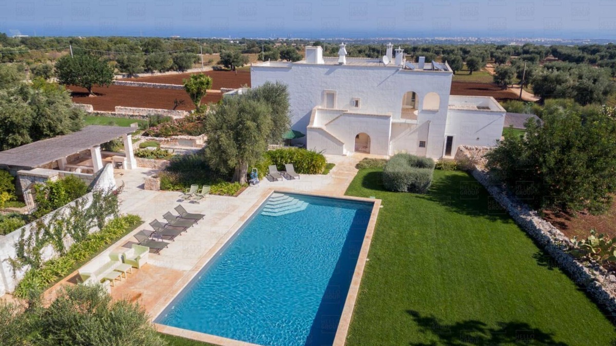 Cozzana Villa | Roseto: Holiday Apartments in Luxury Masseria, Pet Friendly