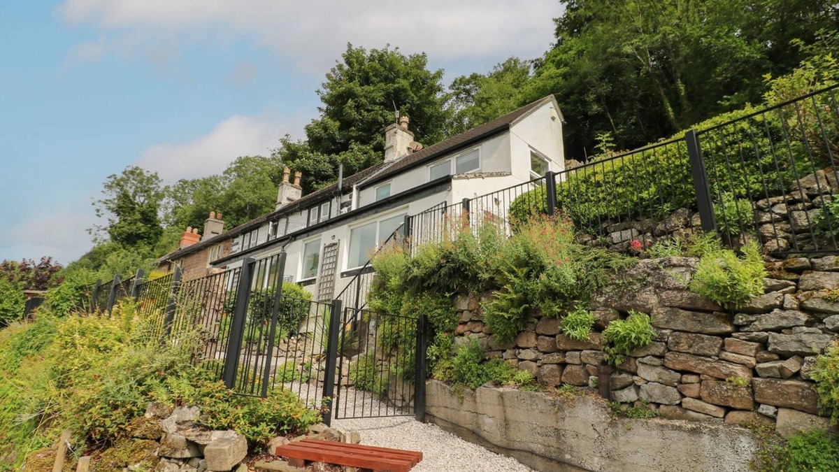 Cromford House | ROSEVILLE, pet friendly, luxury holiday cottage in Cromford