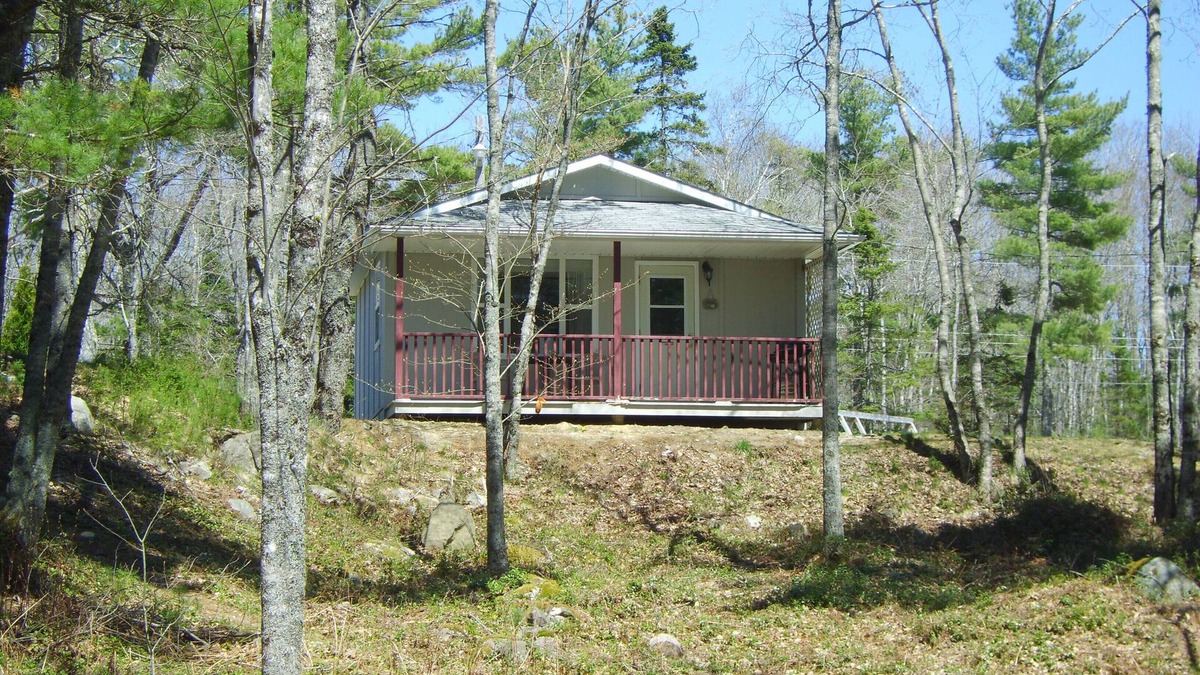 Shelburne Cottage | Roseway River Cottages