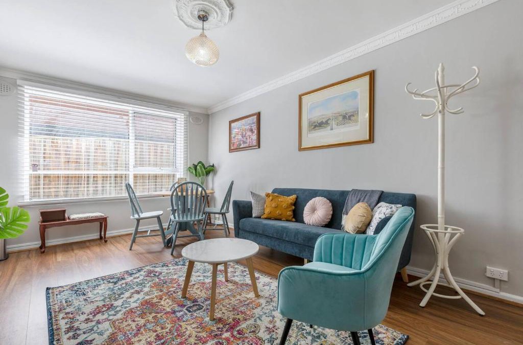 Windsor Apartment | Rosewood Lodge - Cottage Charm off High Street