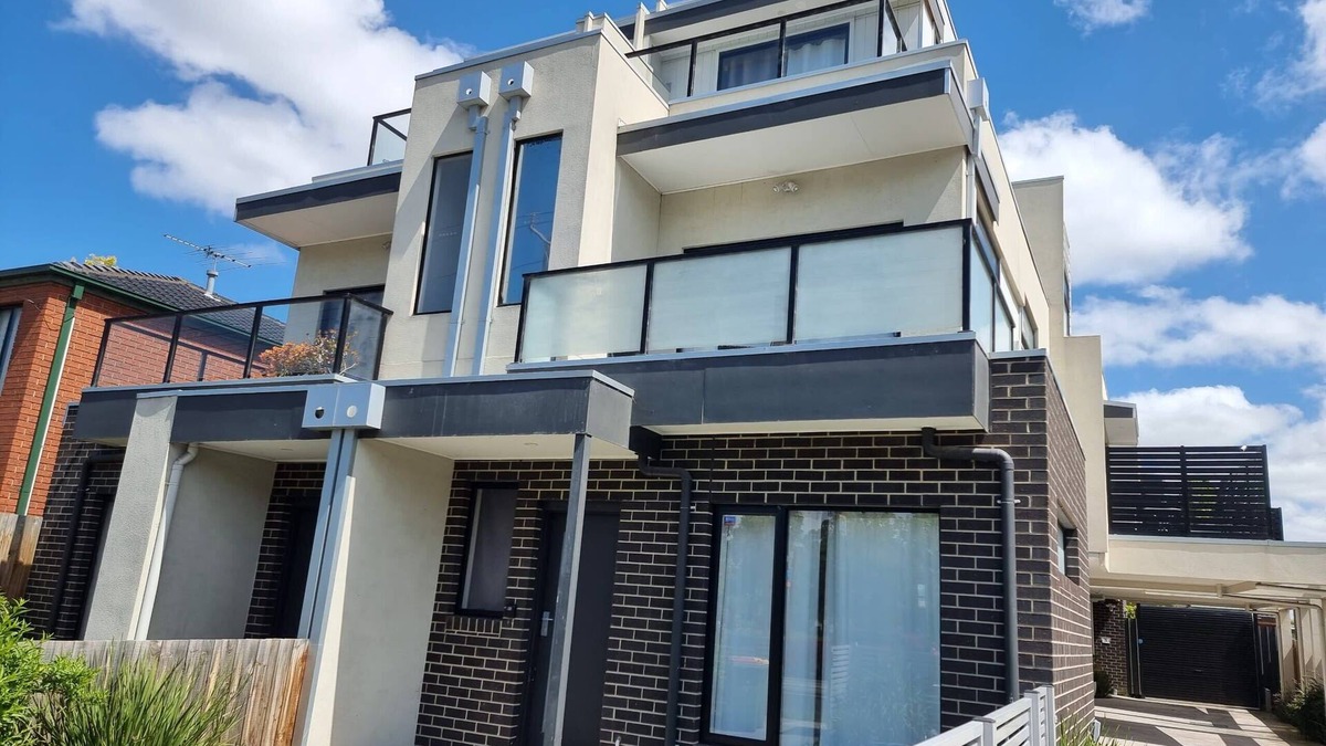 Maribyrnong House | Rosie Townhouse at Gordon - prime location