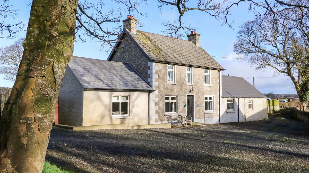 Bushmills House | ROSIES COTTAGE, character holiday cottage in Bushmills, County Antrim