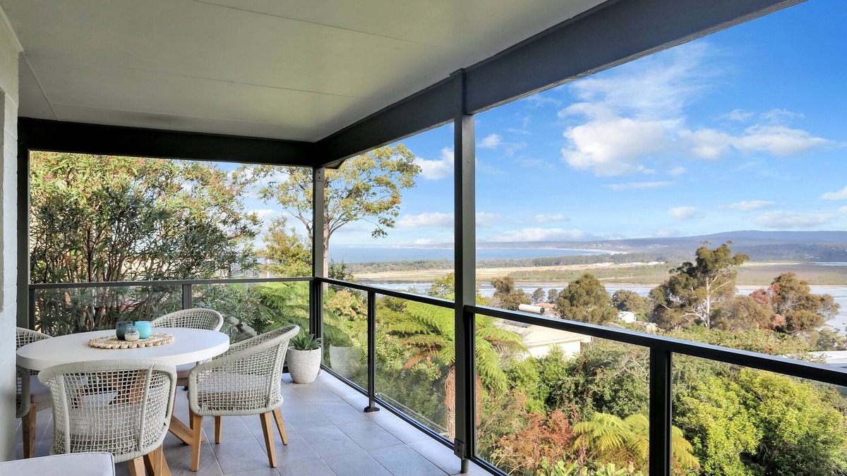 Merimbula Cabin | Rosies Seaview - 4 Bedroom Option