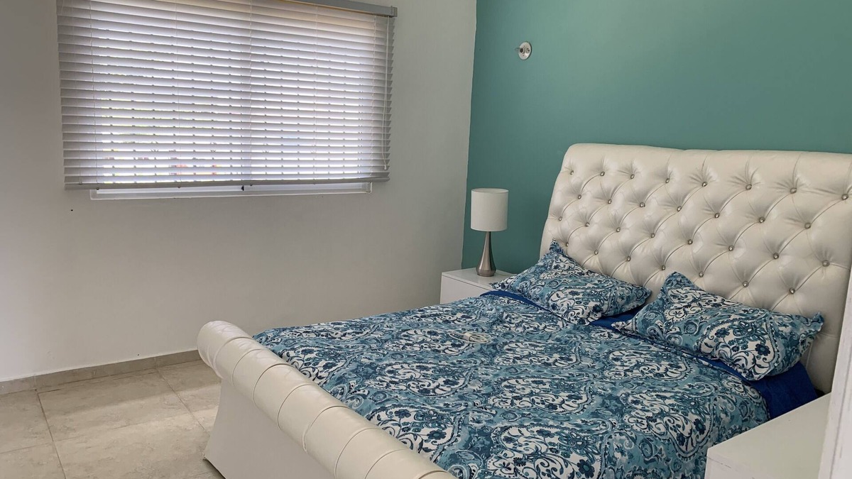 Montellano House | rosy house