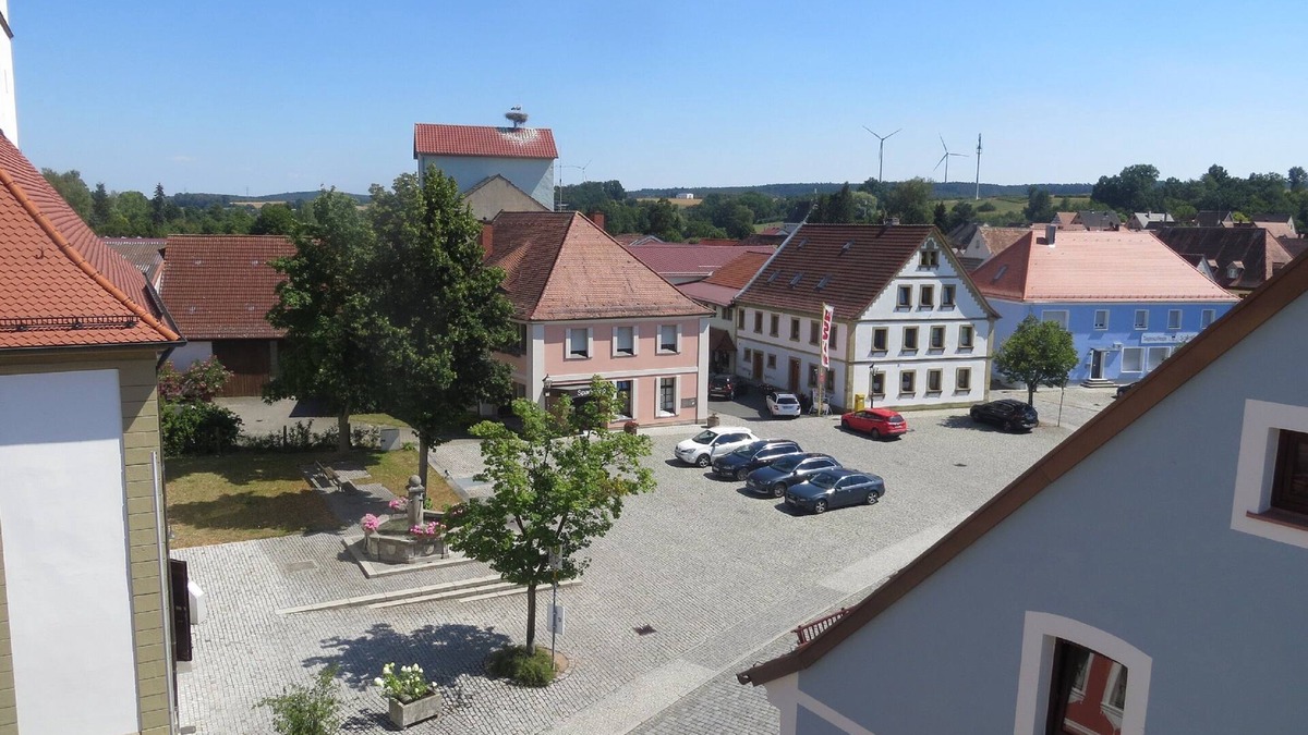 Burghaslach House | Rotes Ross Burghaslach