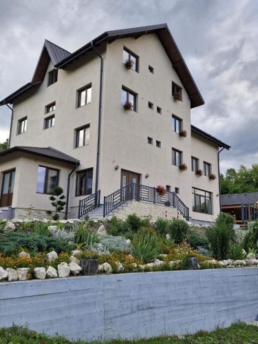 Rucar House | Roua Dimineții