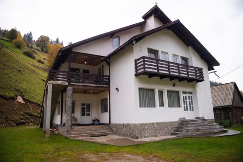 Moeciu de Sus House | Roua Muntelui