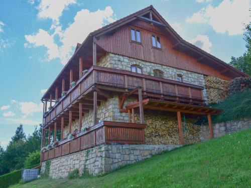 Cerveny Kostelec House | Roubenka
