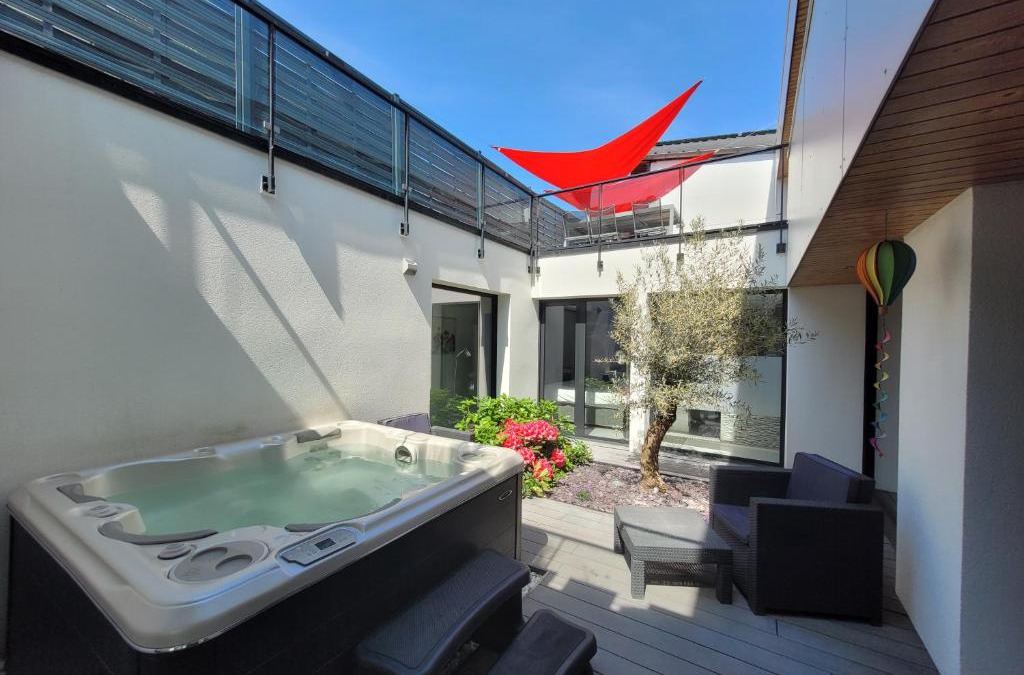 Centre Ville Rive Gauche Villa | Rouen centre avec Sauna - Jacuzzi - Parking - 5 étoiles