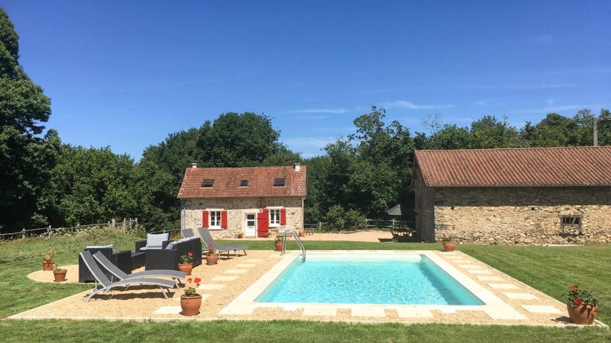 Ladignac le Long Villa | Rouge Cottage - Two Bedroom Villa, Sleeps 5