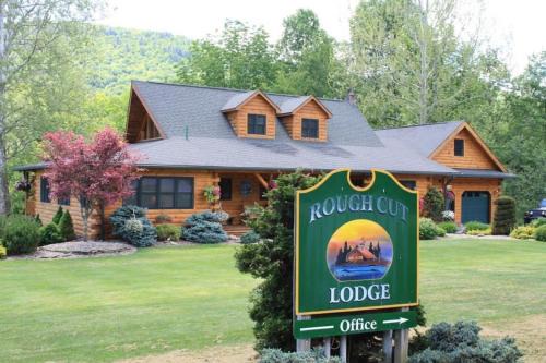 Gaines Hotel | Rough Cut Lodge