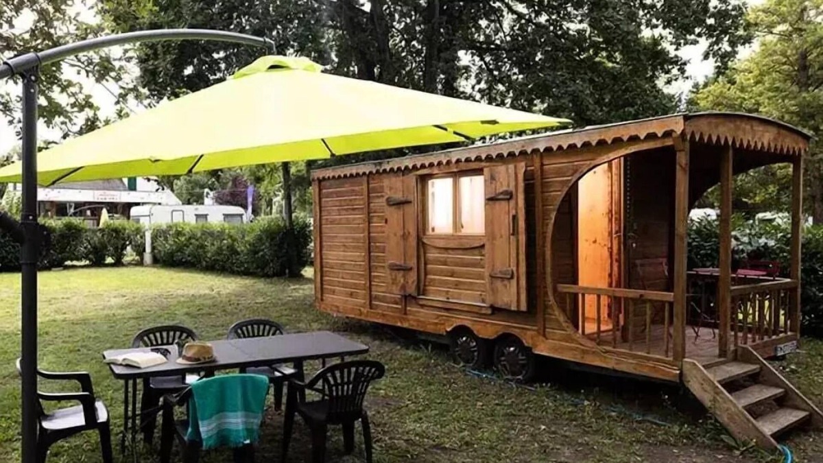 Bagneaux-sur-Loing Cabin | Roulotte Baudelaire 1 Zimmer 2 Personen
