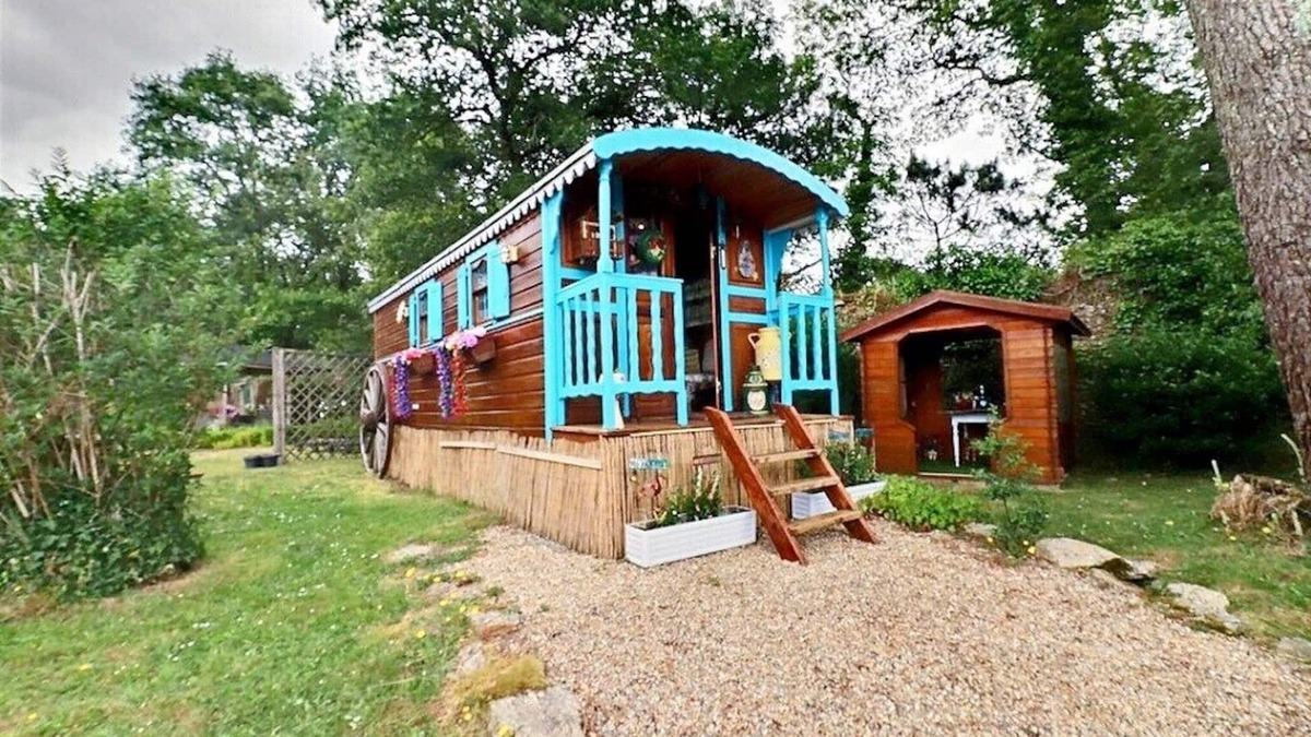 Plescop House | Roulotte La Comtesse Gitane