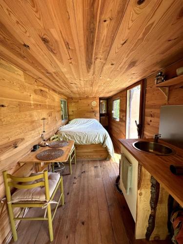 Bugarach Ski Chalet | Roulotte pour amoureux de la nature