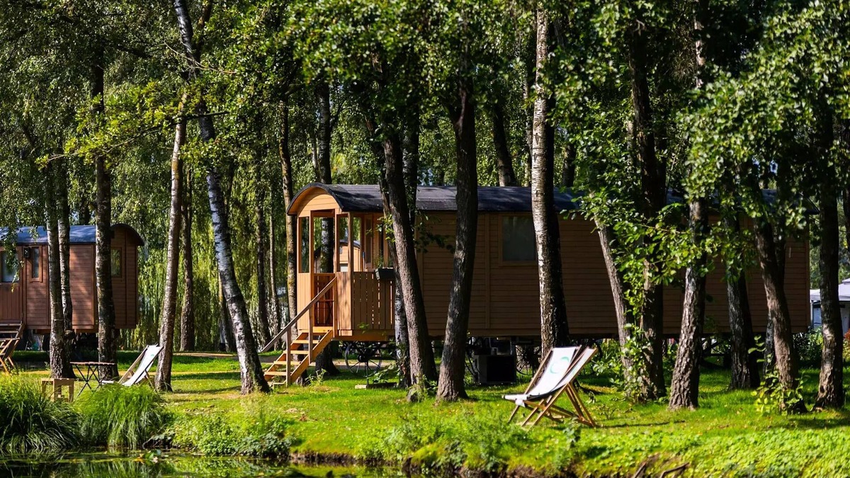 Kinrooi Cabin | Roulotte with terrace sleeps 4