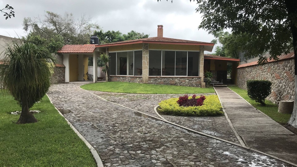 Ciudad Fernandez House | Round house 15 minutes from the crescent